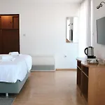 Artena 3*