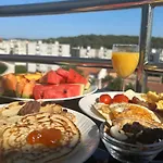 Artena 3*