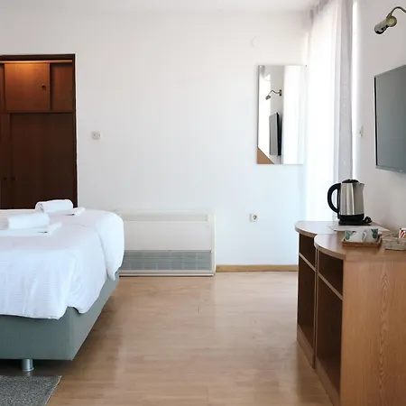 Artena 3*